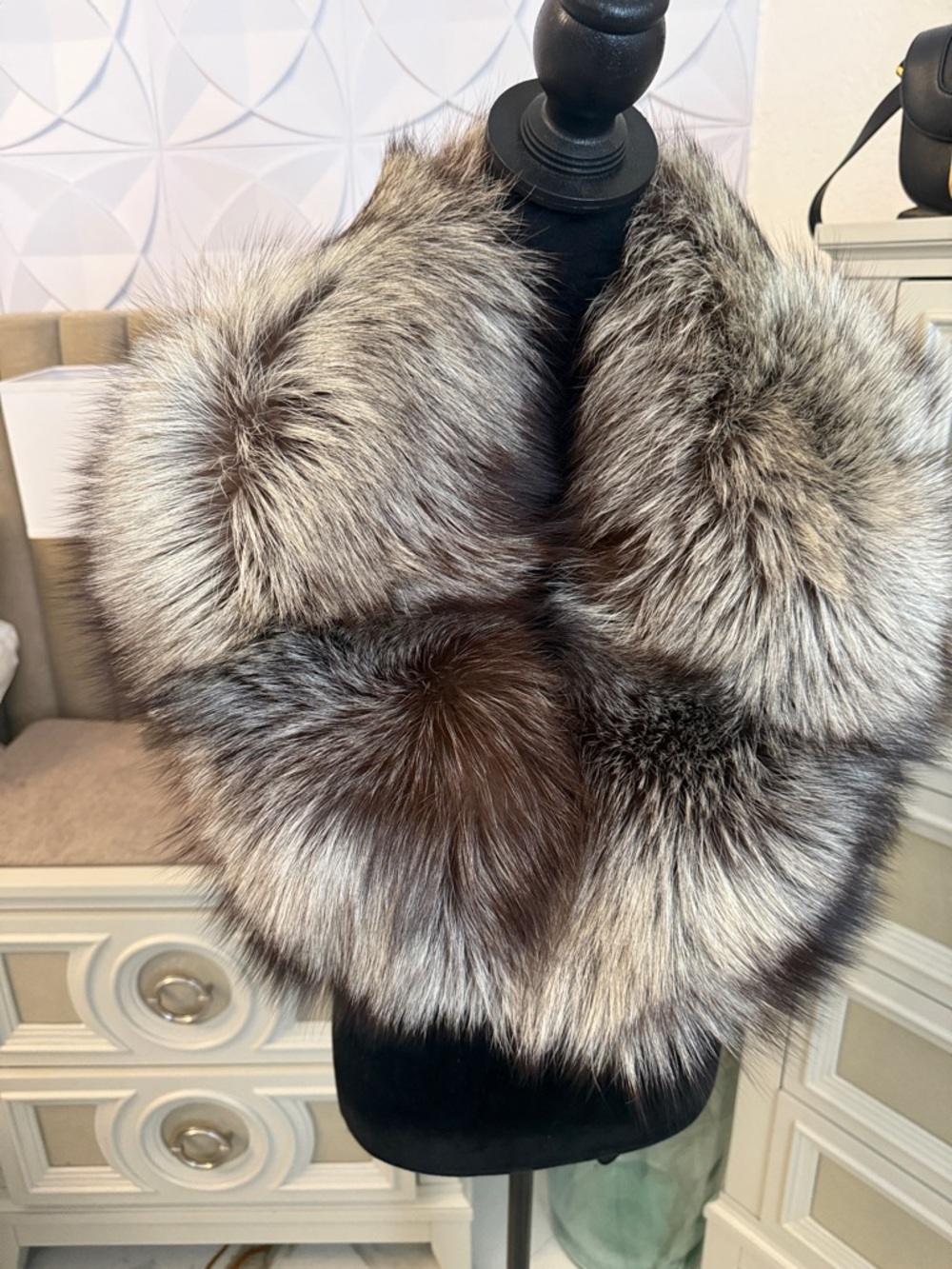 saga furs silver fox fur thick collar wrap